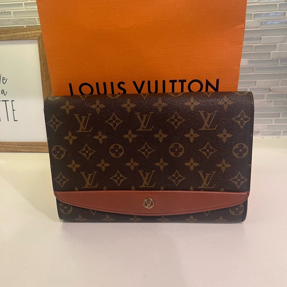 Louis Vuitton Monogram Purse